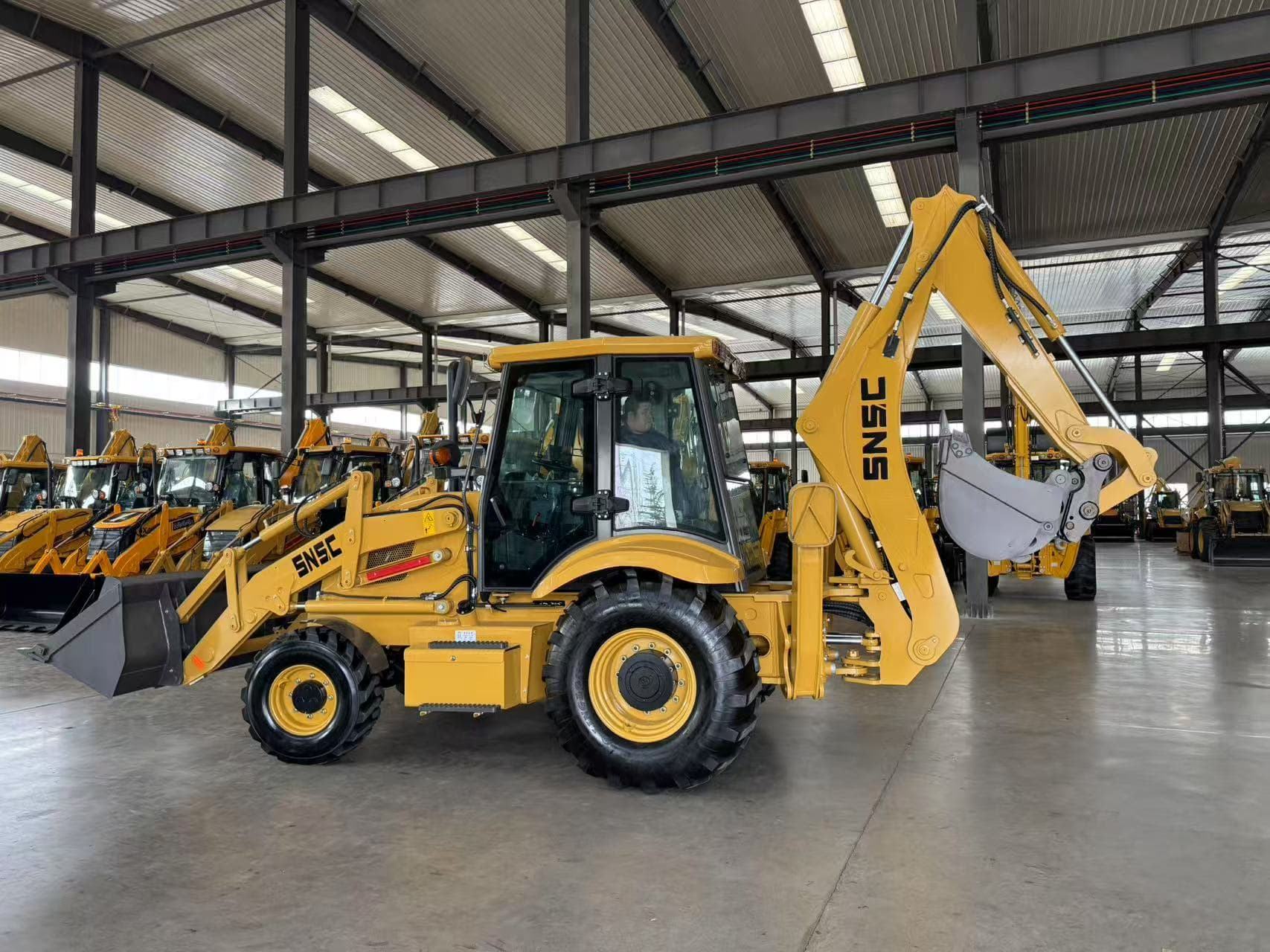 SNSC 388 Backhoe Loader 8200KG - 2500kg Load, 4x4 & 24km/h for Mining/Road Work - Image 2