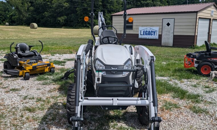 Bobcat CT2040H Compact Tractor, Loader & Backhoe - Image 7