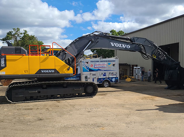 Volvo Excavator - Image 5